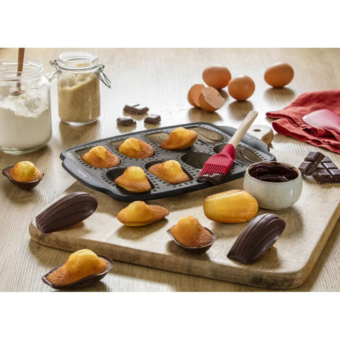 Cuisson<Gifi Moule à madeleines en silicone Tefal 8 pièces